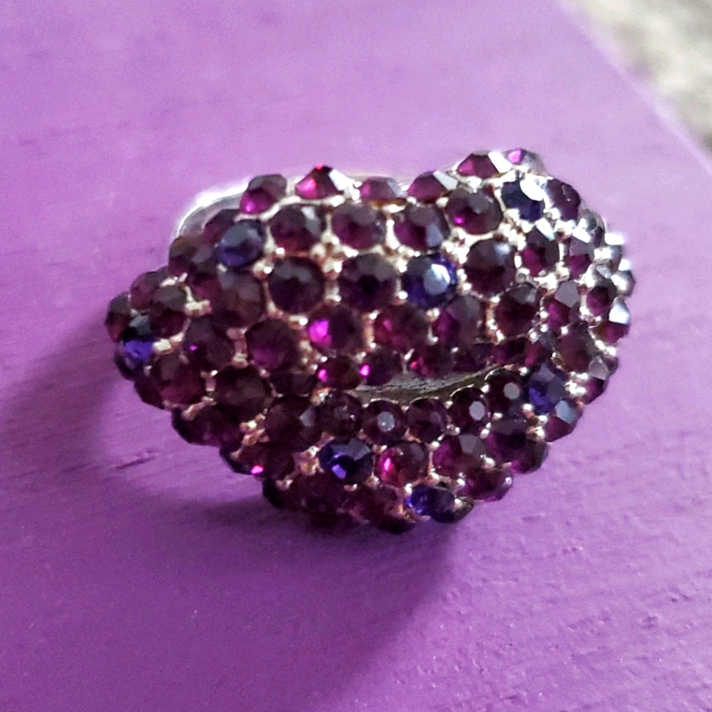 Rhinestone Lips Ring, never worn